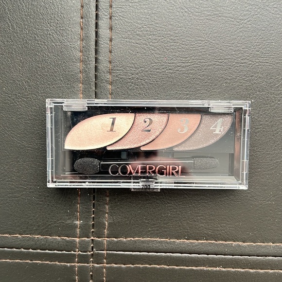 Covergirl | Makeup Bundle Palette Set Blush Eyeshadow Trublend - Picture 4 of 5